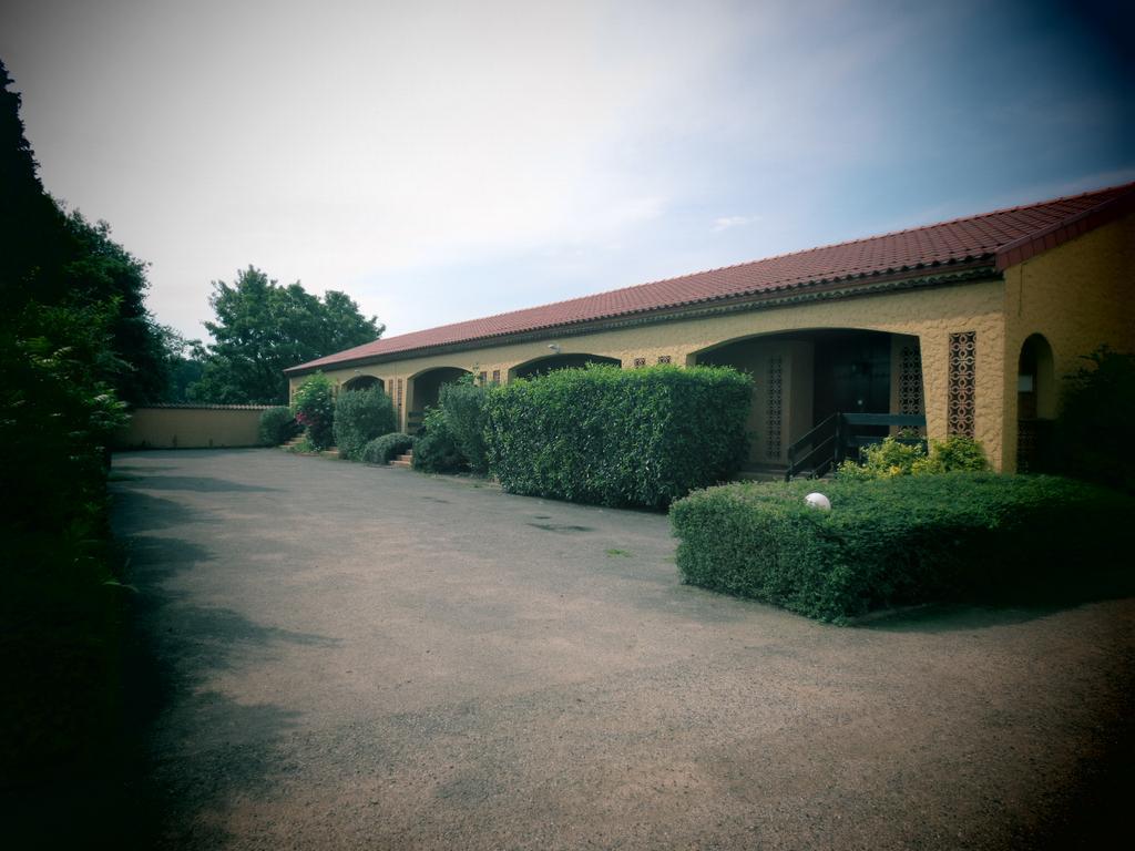 Logis L'Auberge Du Gros Silly-sur-Nied Exterior photo